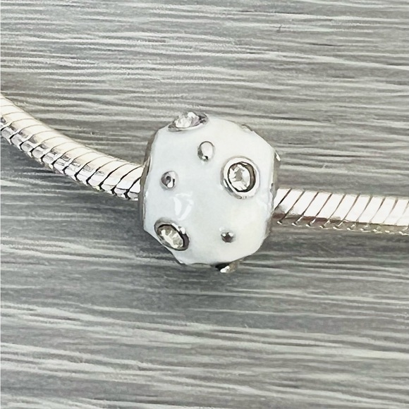 Silver plated & white enamel paved clear crystal charm - Picture 2 of 5